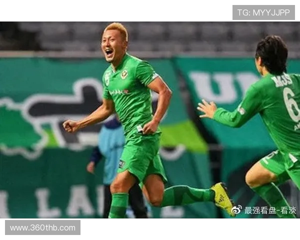 冈山绿雉与山神山形的奇妙对决探索自然之美与生态平衡